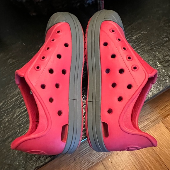 Crocs Bump It Slip On Shoes - Picture 4 of 7